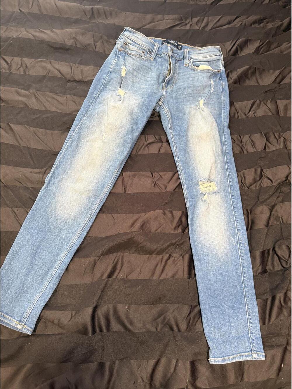 Hollister Light Wash Distressed Skinny Jeans‎ W29 L30